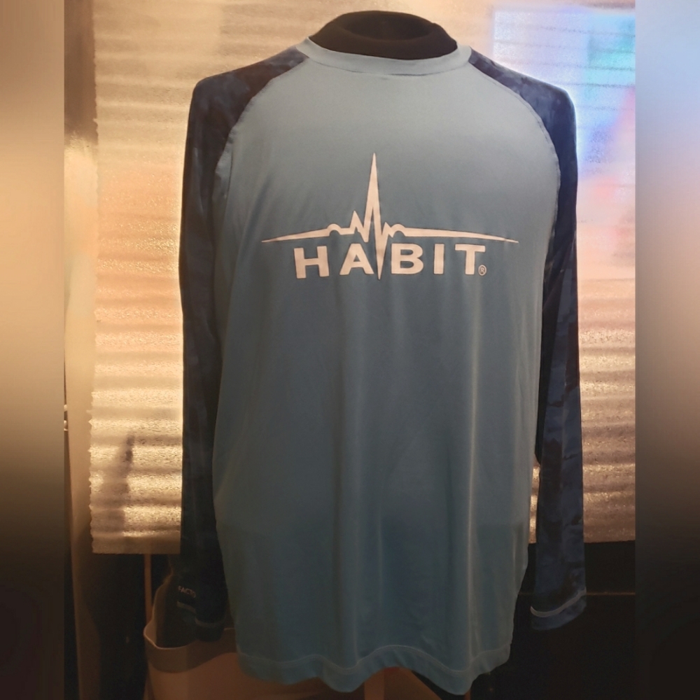 Habit 40+ Solar Factor Swim/ Sun Shirt Size Medium. FF99